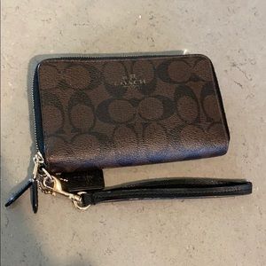 LIKE NEW COACH WALLET